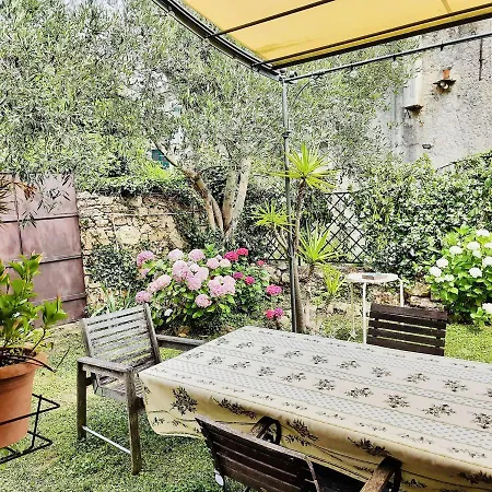 بيت للعطل Casa Olivia Lacrema