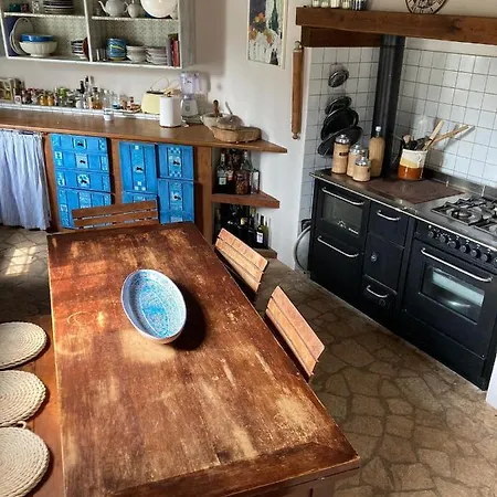 Casa Olivia Lacremà *