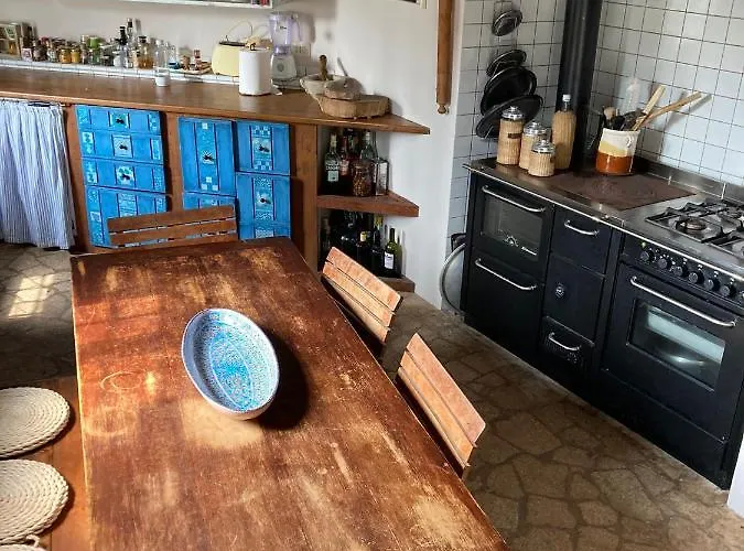 Casa Olivia Lacrema *