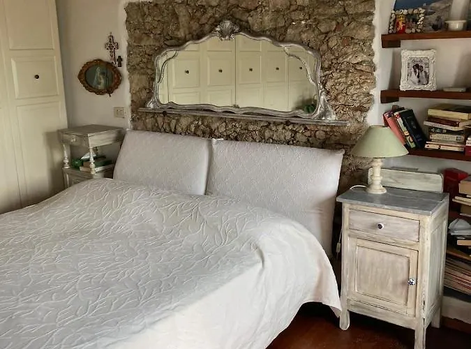 Casa Olivia Lacrema Ferienhaus Finale Ligure